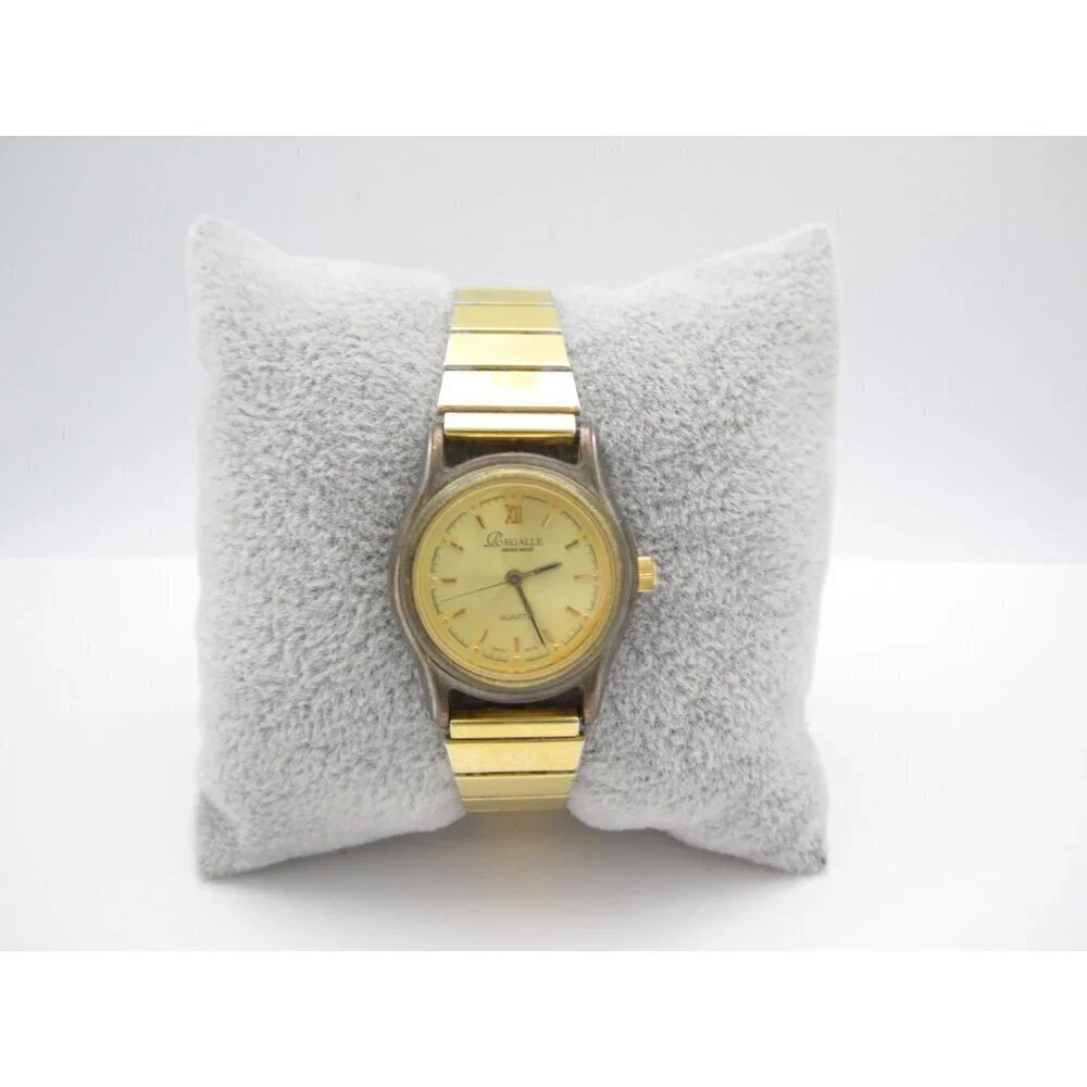 Vtg Women Regalle Swiss Quartz WR Analog‎ 24mm Round Watch (H781) 